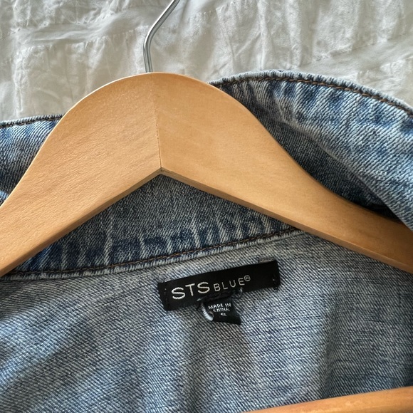 Jean Jacket - Picture 6 of 6